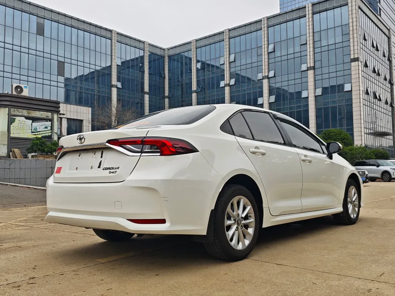 Toyota Corolla 2021 1.2T S-CVT Elite PLUS Edition 2022 — фото 2