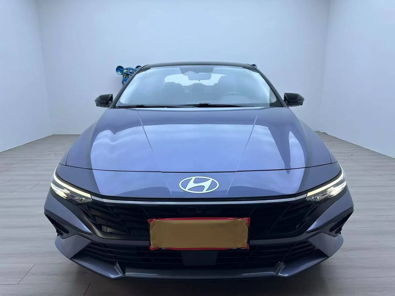 Hyundai Elantra 2023 — фото 3