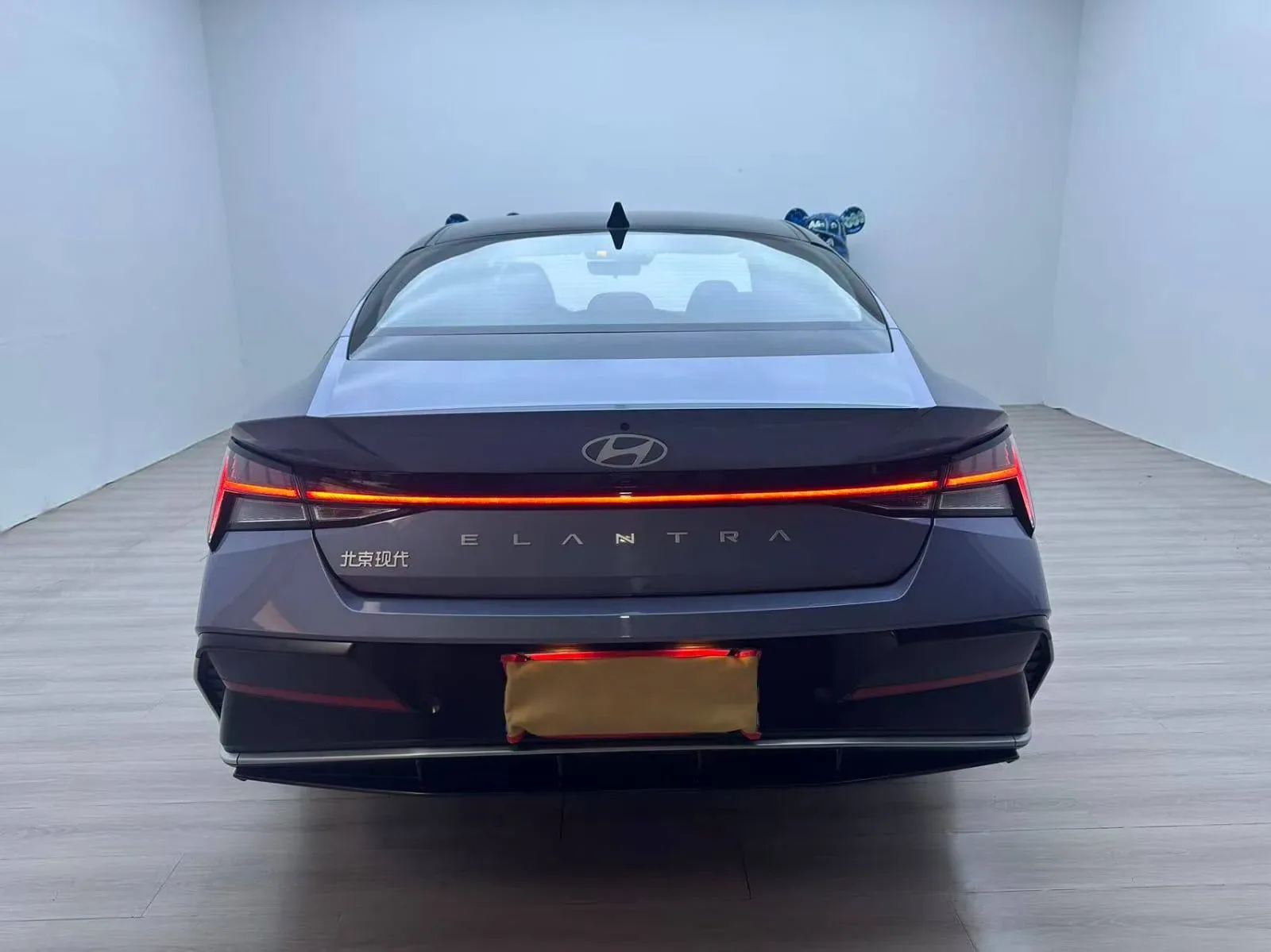Hyundai Elantra 2023 — фото 2
