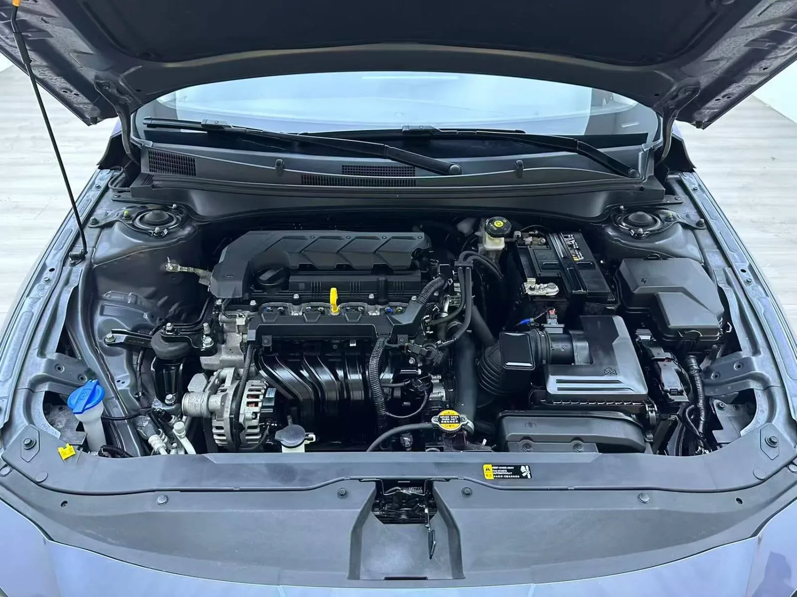 Hyundai Elantra 2023 — фото 10