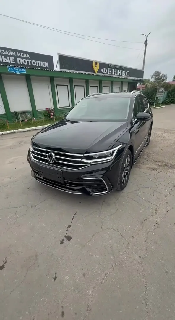 Volkswagen Tiguan L 2022 — фото 1