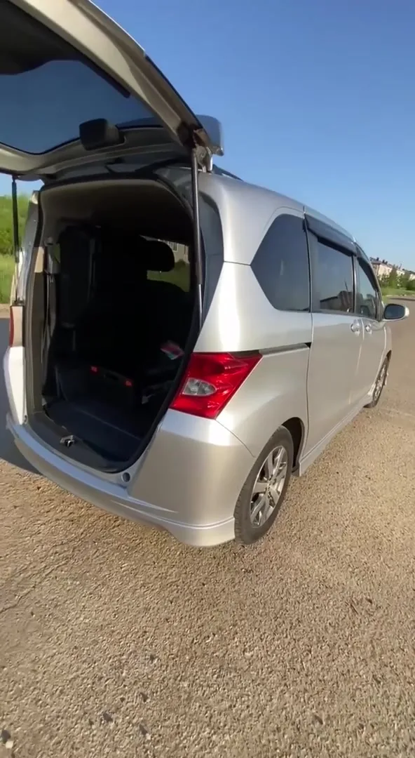 Honda Freed 2010 — фото 3