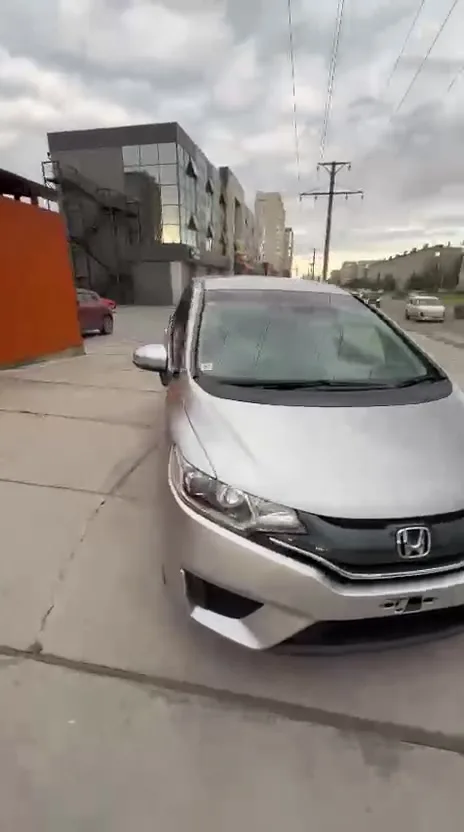 Honda Fit — фото 1