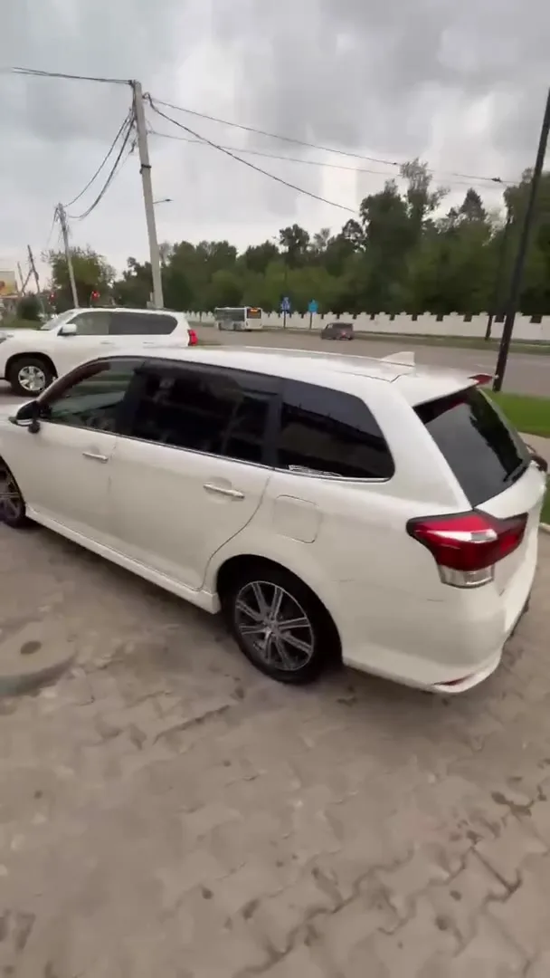 Toyota Corolla Fielder 2015 — фото 3